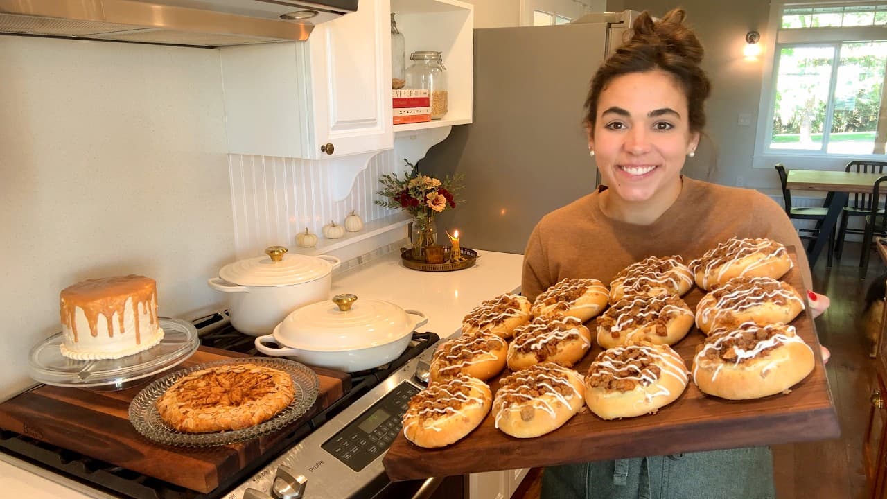 Cover Image for Youtube video: A Cozy Fall Baking Day: 3 Apple Desserts & A Very Messy Kitchen
