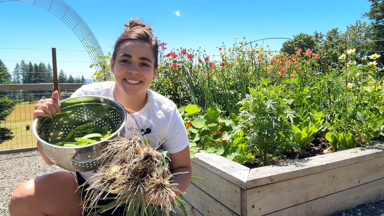 Cover Image for Youtube video: I Let My Garden Plan This Week’s Menu